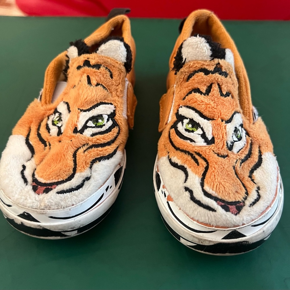 Vans Kids' Shoes with Tiger Design